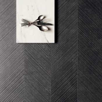 pietre41-chevron-black-20x80 (1).jpg