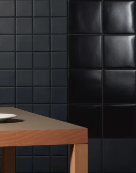 15 X 15 CM MUTINA DIN Black Połysk 1.jpg
