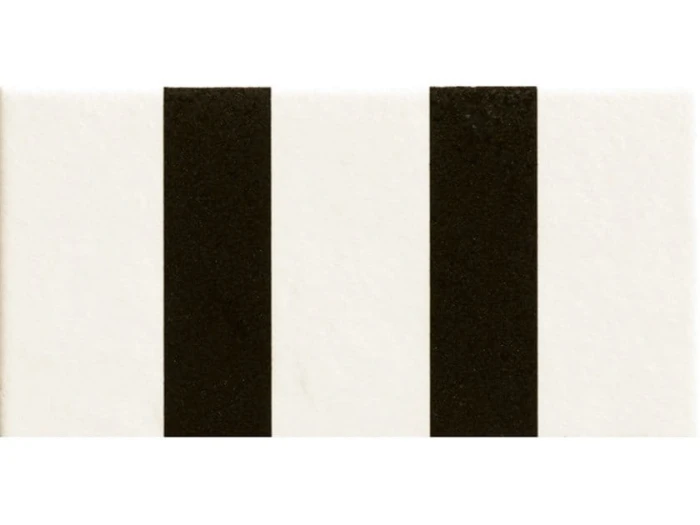 20,5 x 20,5 CM MUTINA Mattonelle Margherita Parallel Black Szkliwo.jpg