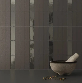 WOW DESIGN LONDON CALLING BLACK MATT 2.jpg