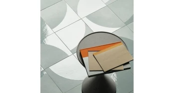 numi-moon-a-30x30 (2).jpg